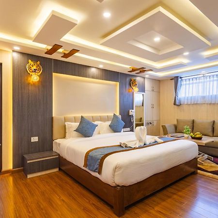 Airport Diana Hotel Kathmandu Ngoại thất bức ảnh