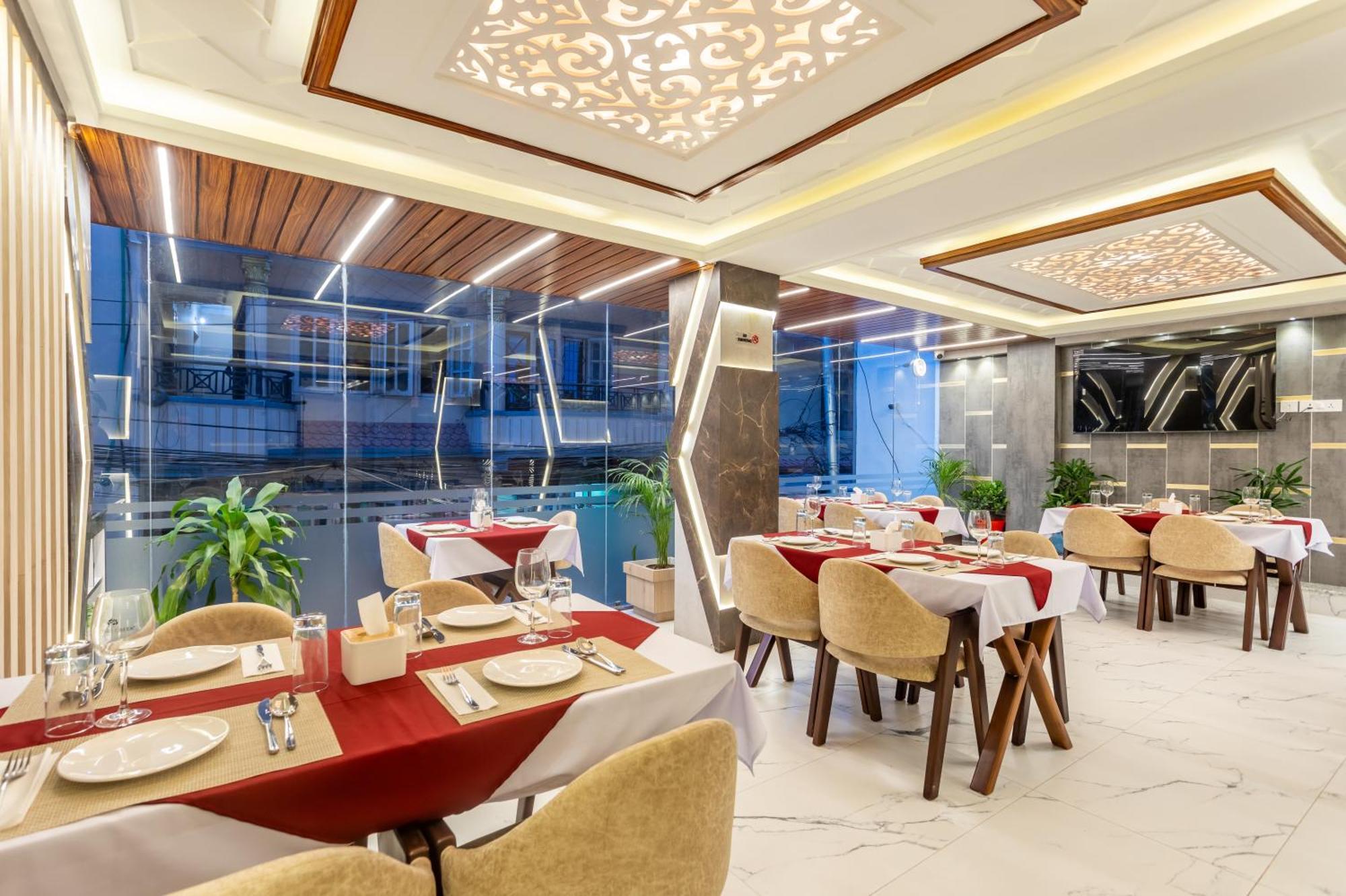 Airport Diana Hotel Kathmandu Ngoại thất bức ảnh