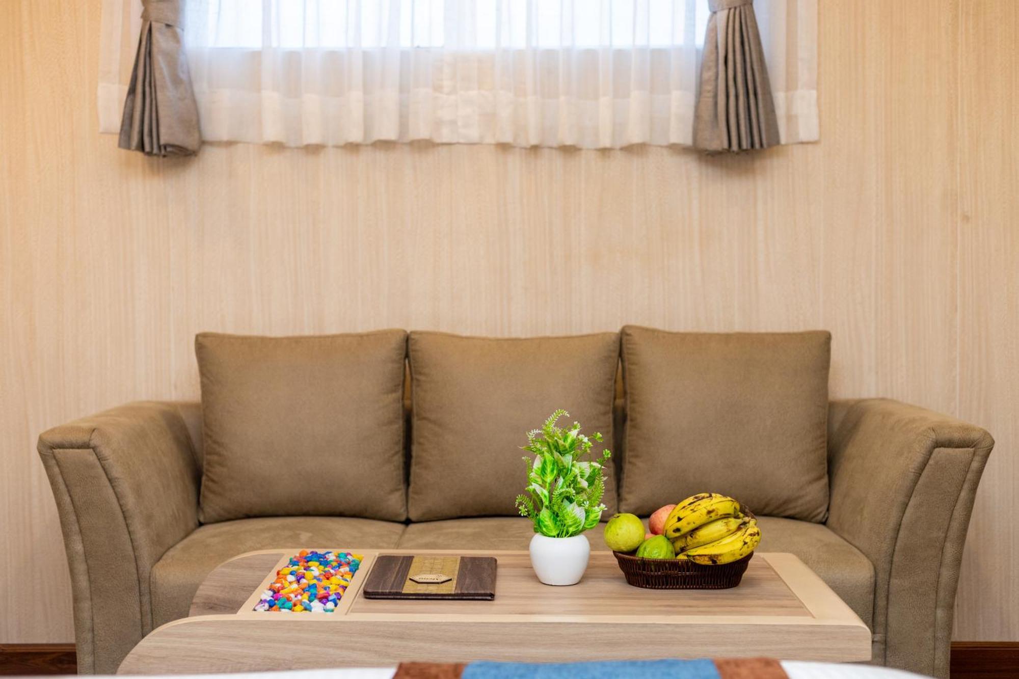 Airport Diana Hotel Kathmandu Ngoại thất bức ảnh