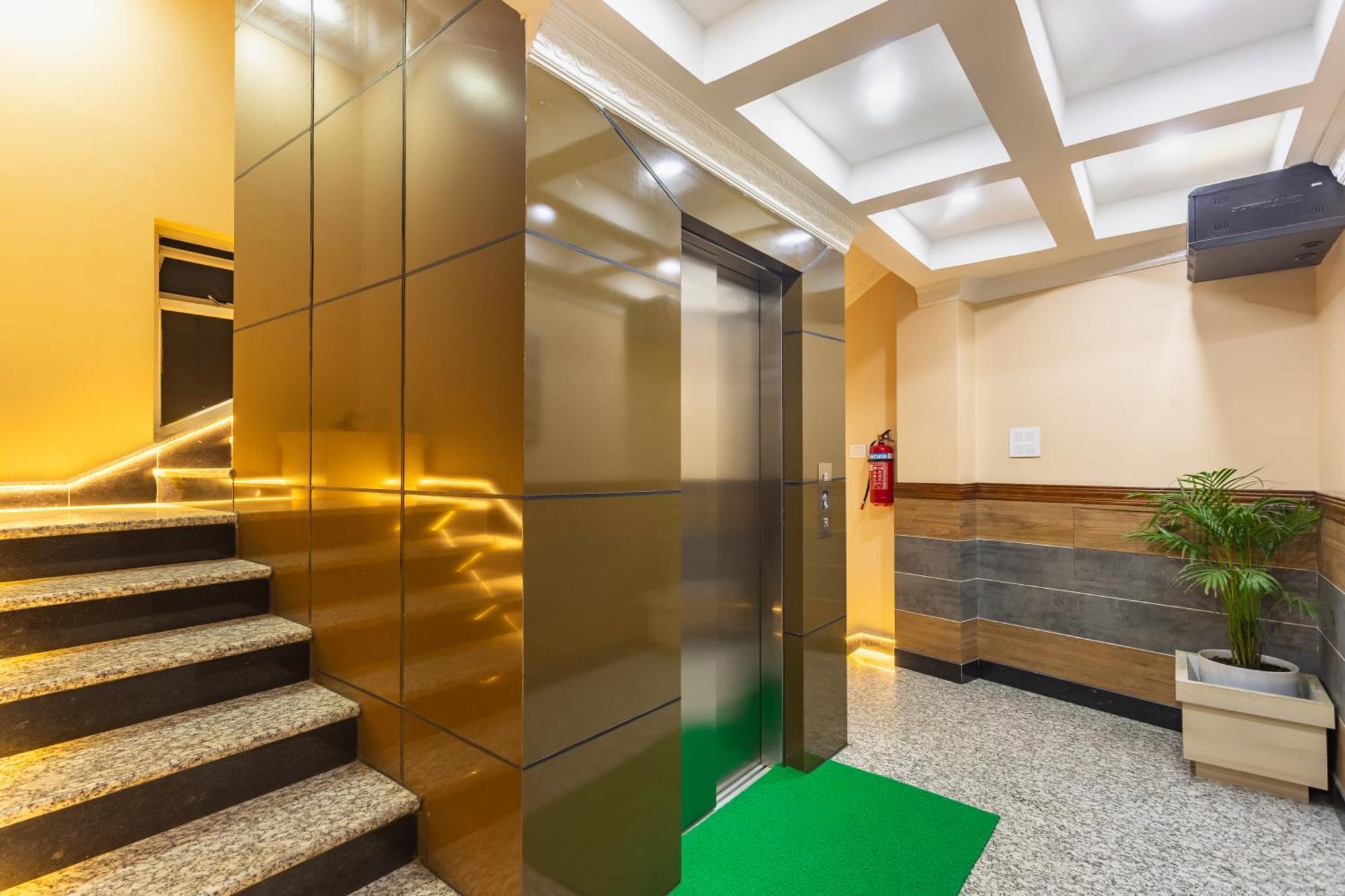 Airport Diana Hotel Kathmandu Ngoại thất bức ảnh
