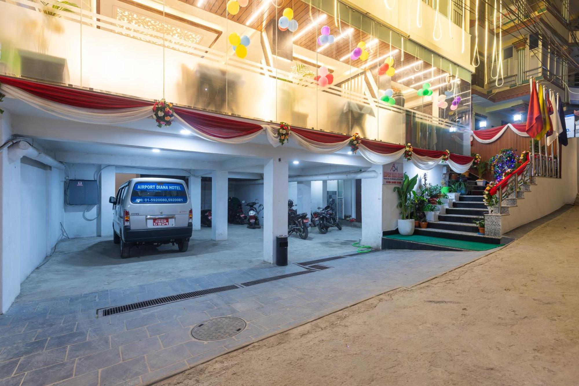 Airport Diana Hotel Kathmandu Ngoại thất bức ảnh