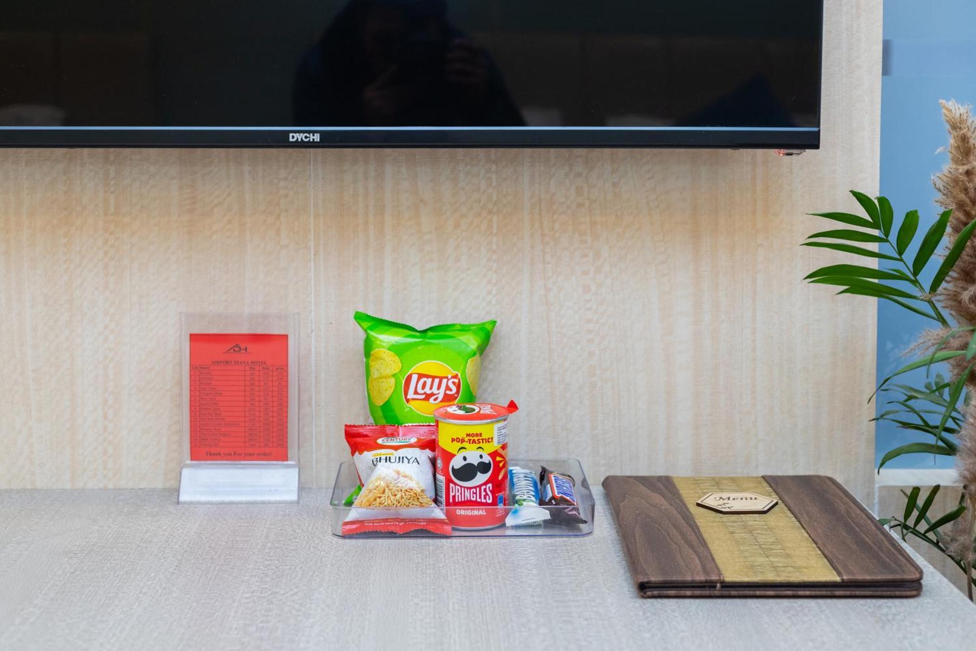 Airport Diana Hotel Kathmandu Ngoại thất bức ảnh