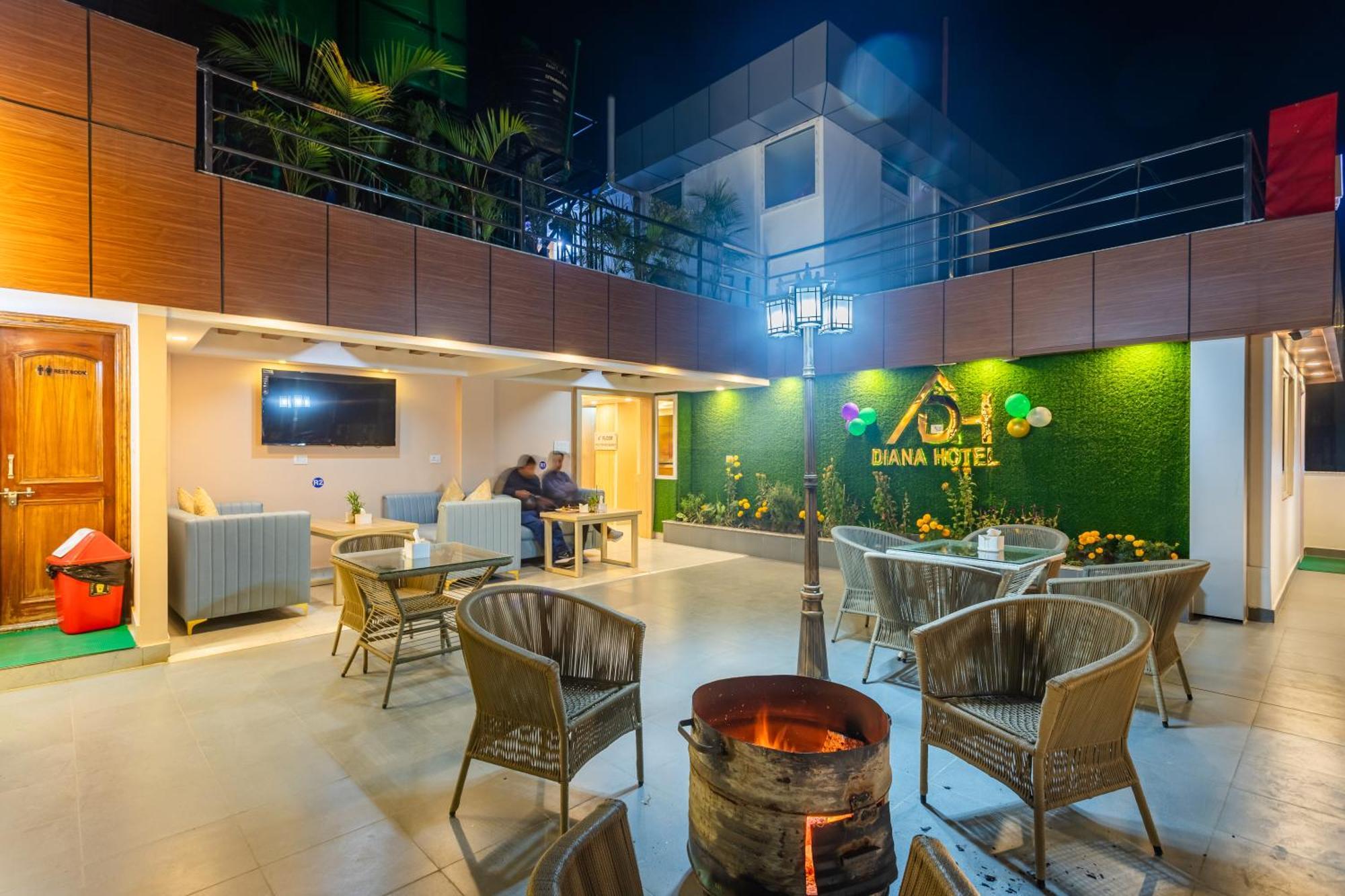 Airport Diana Hotel Kathmandu Ngoại thất bức ảnh